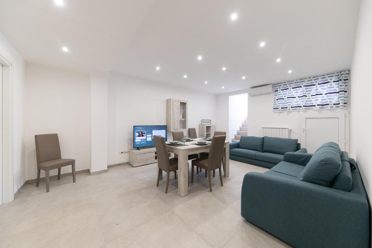 Plume Apartment By Wonderful Italy Bari Ngoại thất bức ảnh
